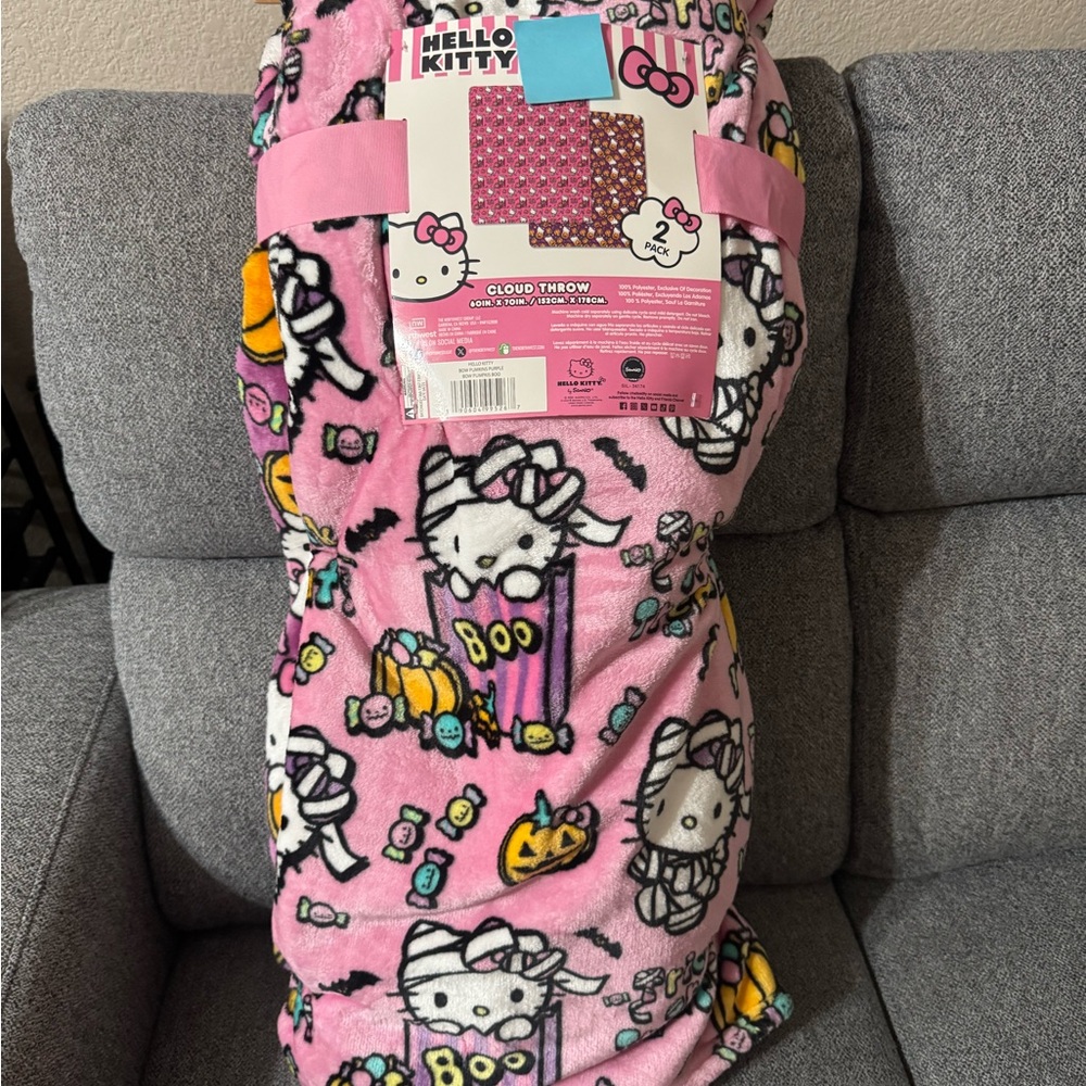 Hello Kitty Halloween Plush Throw Blanket Set